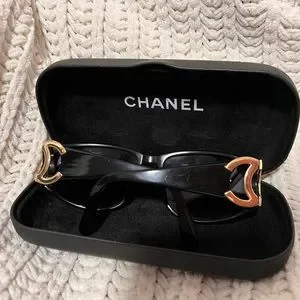 【入手困難】CHANEL べっ甲 柄 sunglasses vintage 黒 入手困難】CHANEL べっ甲 柄 sunglasses vintage 黒
